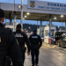 ”Sfânta șpagă” din vamă, zguduită de DNA Suceava la frontiera de nord-est, după 54 de percheziții. Vameși din Siret și Racovăț, acuzați că ar fi primit bani pentru tratament favorabil