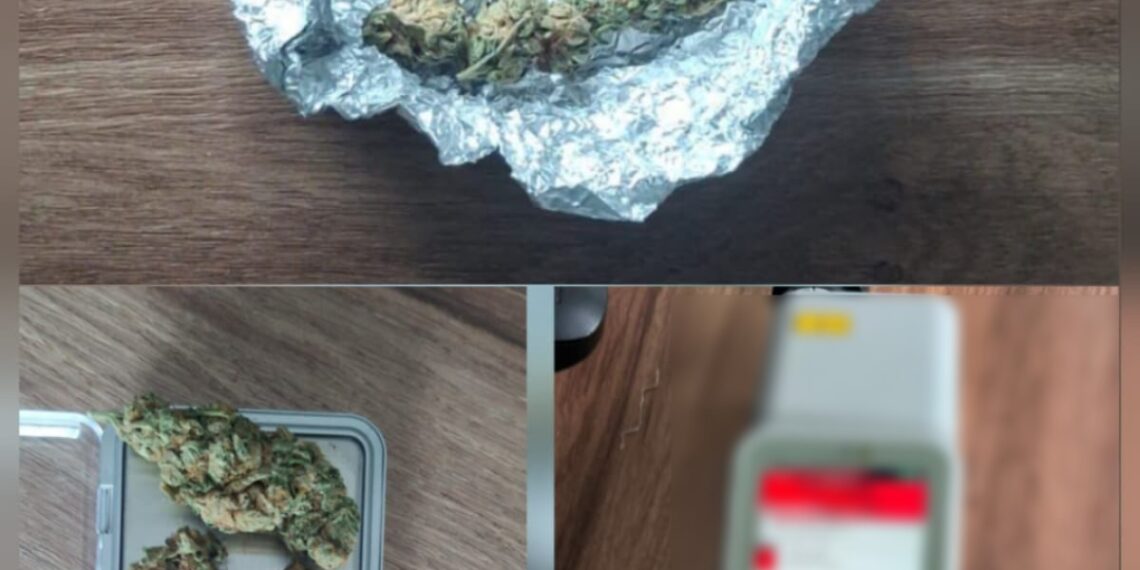 Doi tineri, arestați după ce au vândut canabis și cocaină în Brașov. Tranzacții de până la 1.300 de lei