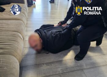 Un român și un spaniol, prinși într-o afacere cu 2 kilograme de cocaină de 67.000 de euro. Drogurile au fost aduse din Spania