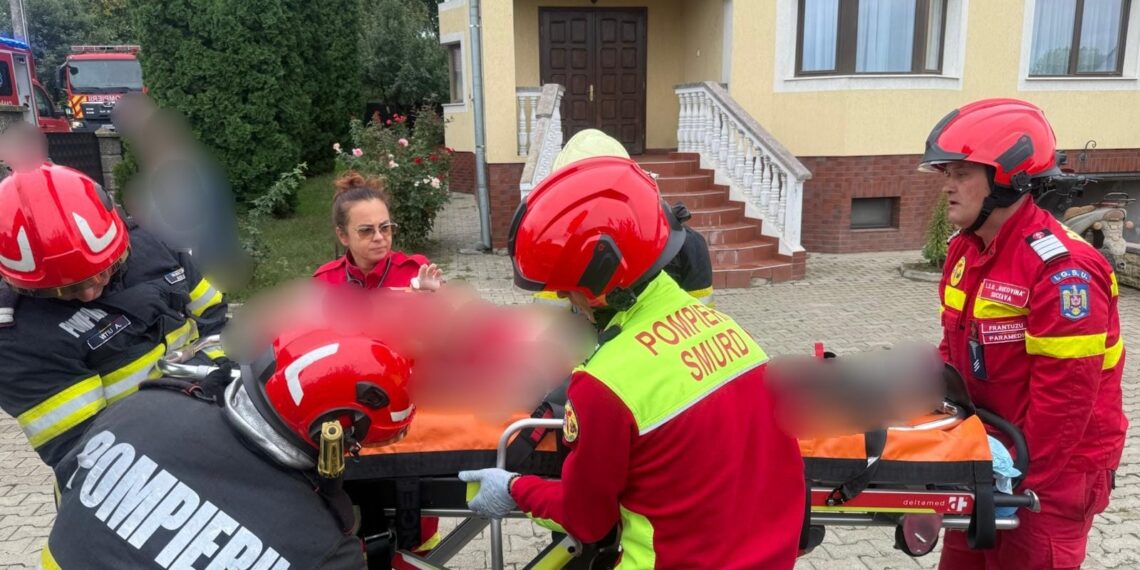 Femeie de 62 de ani, salvată de pompieri dintr-o fântână adâncă de aproximativ 10 metri, la Zvoriștea