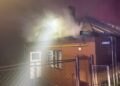 Incendiu în zona Gării Burdujeni. Focul a pornit dintr-o casă nelocuită și s-a extins la locuința unei femei de 85 de ani