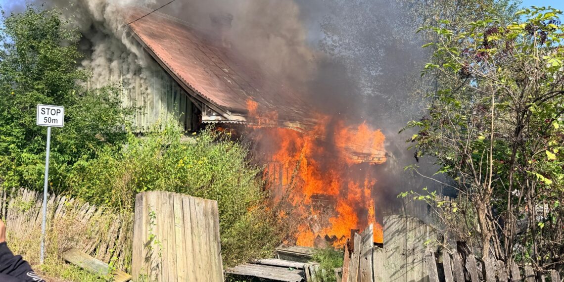 Casă din Sucevița, distrusă de un incendiu. Pagube de aproximativ 15.000 de euro, după un posibil scurtcircuit