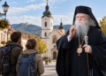 ÎPS Calinic, întrebat dacă e păcat ca un ortodox aflat în străinătate să participe la liturghia greco-catolicilor, din lipsă de alte variante. Răspunsul Arhiepiscopului Sucevei și Rădăuților: ”Când spui despre cineva că îți este frate sau soră…”