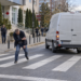 Pieton lovit pe trecere, în fața Policlinicii Suceava. Șoferul unei autoutilitare a plecat de la fața locului și a fost găsit ulterior de polițiști