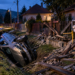Reținut pentru 24 de ore, după ce a făcut prăpăd cu mașina la Vatra Moldoviței. Tânărul de 20 de ani, beat fiind, a rupt 13 metri de gard, a avariat branșamentele de gaz și curent și s-a răsturnat în șanț. Pasagerul din dreapta-față a ajuns la spital