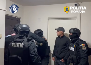 Descinderi de amploare ale DIICOT în Arad: 33 de percheziții într-o anchetă privind droguri de mare risc. Peste 15 persoane, inclusiv minori, sunt vizate