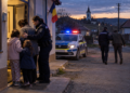 Femeie agresată de concubin la Moldova Sulița. Bărbatul băut a făcut scandal chiar lângă postul de poliție și a fost încătușat