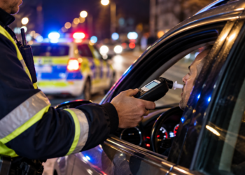 Oprit pentru că mașina figura fără RCA, prins cu 1,19 mg/l alcool în aerul expirat. Șofer din Suceava, cercetat penal