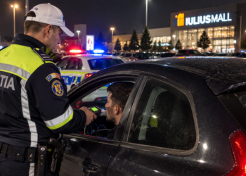 Tânăr de 20 de ani, prins băut la volan în parcarea Iulius Mall Suceava. Polițiștii au mers la sigur
