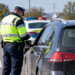 Oprit pentru că nu purta centura, polițiștii au descoperit că avea permisul anulat