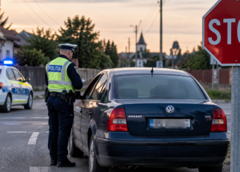 24 de ore în ”beciul” IPJ Suceava pentru un șofer din Pătrăuți după ce a ignorat un STOP