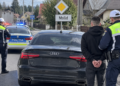 Șofer de 22 de ani, urmărit și blocat de polițiști la Molid. Avea permisul suspendat pentru șase luni