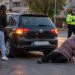 O șoferiță de 20 de ani a dat cu spatele într-o femeie de 67 de ani, într-o intersecție din Suceava. Victima a ajuns la spital