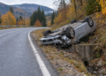 Șofer băut, răsturnat cu un Audi pe raza localității Vatra Dornei după ce a lovit un cap de pod. Avea 0,59 mg/l alcool în aerul expirat