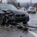 Doi frați de 16 și 12 ani, aflați pe aceeași trotinetă, au ajuns la spital după ce au fost loviți de un BMW condus de o șoferiță care nu le-a acordat prioritate. Adolescentul care conducea trotineta a fost amendat