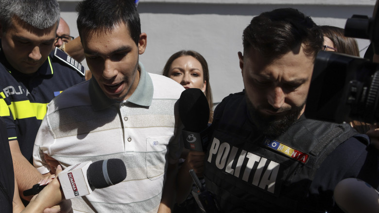 Tânărul ”celebru” după ce a agresat un livrator din Bangladesh, reținut de DIICOT pentru amenințări în scop terorist. Ar fi amenințat minorități etnice și religioase și un lăcaș de cult