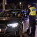Femeie de 32 de ani din Cajvana, reținută după ce a fost prinsă la volanul unui Audi fără permis de conducere. În mașină se aflau și doi pasageri
