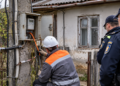 Furt de curent descoperit la o casă nelocuită din Zvoriștea. Energia electrică era trasă printr-un cablu improvizat, care ocolea contorul