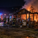 Un bărbat beat a adormit cu țigara aprinsă și a dat foc anexei în care locuia, la Praxia. S-a trezit în ultima clipă și a fugit să-și salveze viața