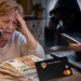 O suceveancă de 67 de ani a rămas fără 5.320 de euro după ce a fost sunată de falși angajați ANAF și Banca Transilvania. Banii au ajuns în contul unei firme din India