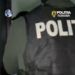 Aproape un kilogram de canabis și o plantă matură, descoperite în locuința unui bărbat din Curtea de Argeș. Acesta a fost arestat pentru trafic de droguri