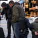 Cei doi ”viteji” de doi bani, acuzați că au tâlhărit un tânăr cu handicap din Suceava pentru patru cafele, lăsați în libertate de judecători după reținerea pentru 24 de ore. Unul dintre ei l-ar fi șantajat luni întregi și l-ar fi amenințat că îi taie degetele